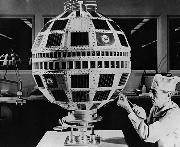 EEUU pon en órbita o primeiro satélite