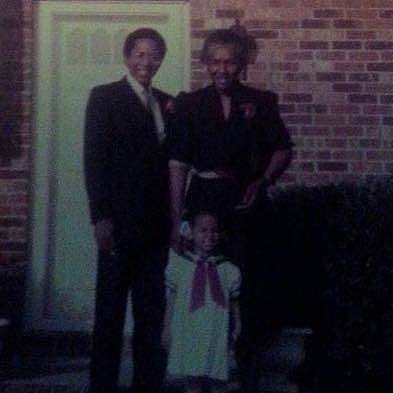 Robin with Lena Williams as she protectively puts her hand on her shoulder