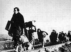 Exilian a Francisco Serrano y Arnulfo Gómez