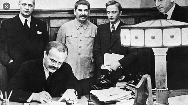 Pacto Ribbentrop-Molotov