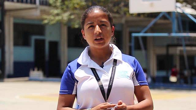 No se permitía impartir clase sin uniforme