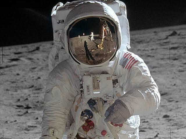 Propósito de que el hombre llegara a la luna