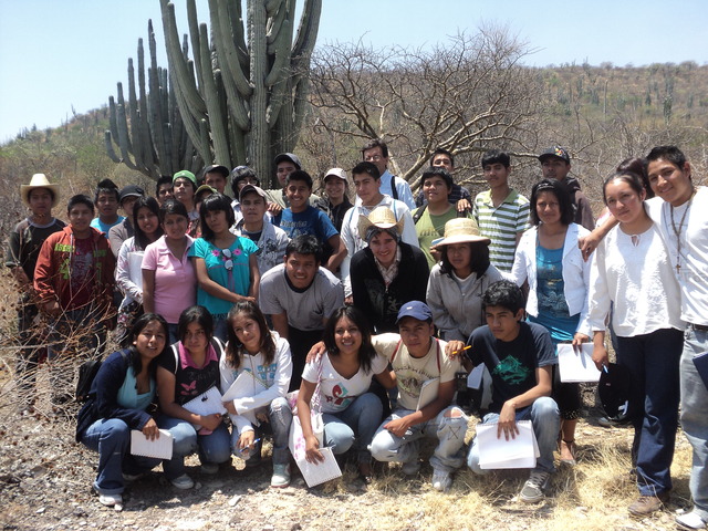 del  7-16 de abril estaba de viaje generacional de segundo año