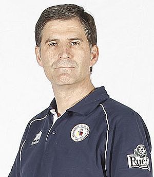 Roberto González fue nombrado encargado de la comercialización del equipo mexicano