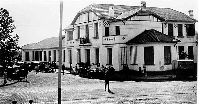 Primera institución