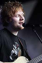 abeslari eta  ere  oso  ondo  ematenzaio  gitarra