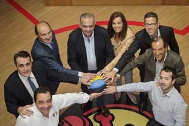 Sep 3, 1915 Empiezan los comites para el baloncesto