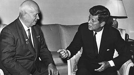 Kennedy se reune con la URSS