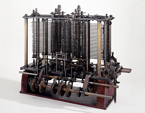 Charles Babbage anuncia el motor de análisis