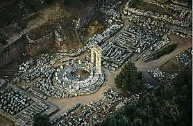 Esparta y Atenas vencen a Tebas en la batalla de Mantilea.