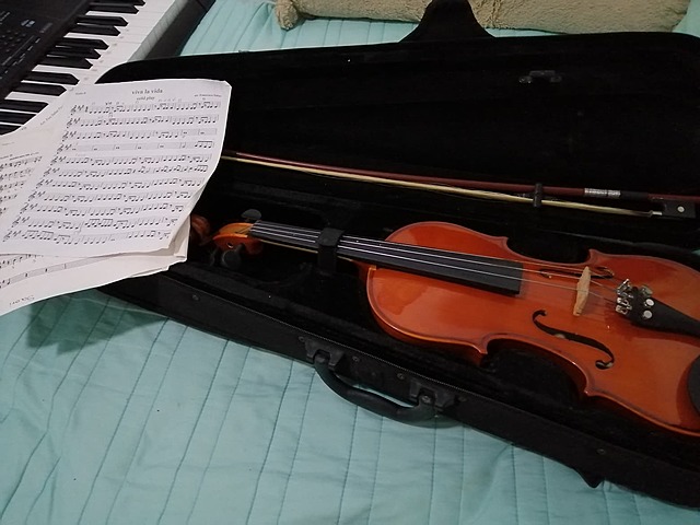 Empiezo a tocar Violin.