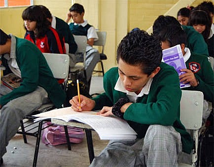 1928-1930. Proyecto de pruebas objetivas con la finalidad de explorar los avances de aprendizaje. Creación de Escuelas Fronterizas.