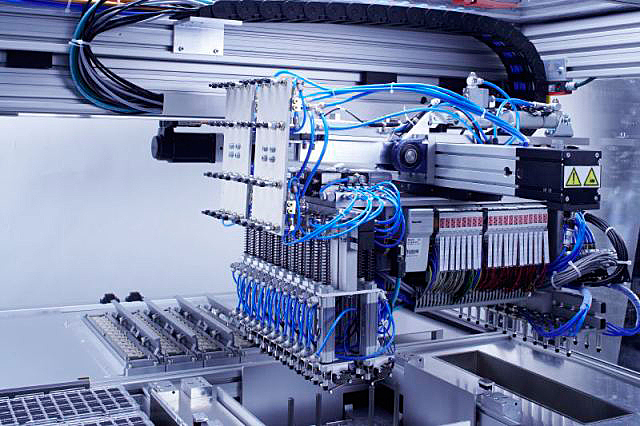 Comienza la incorporación de la neumática en mecanismos y automatización