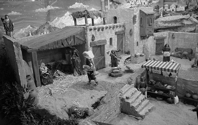 LAS PRIMERAS MORADAS Y POSADAS