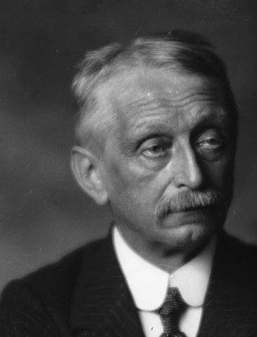 Jacobus, los movimientos de las estrellas no son aleatorios.