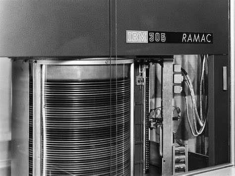 305 RAMAC IBM.