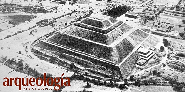 construcción de la pirámide de Teotihuacán