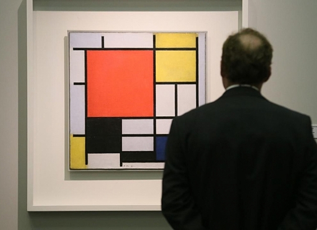 Mondrian formuló las Leyes Neoplásticas, algunas de las cuales se refieren muy concretamente a la arquitectura: