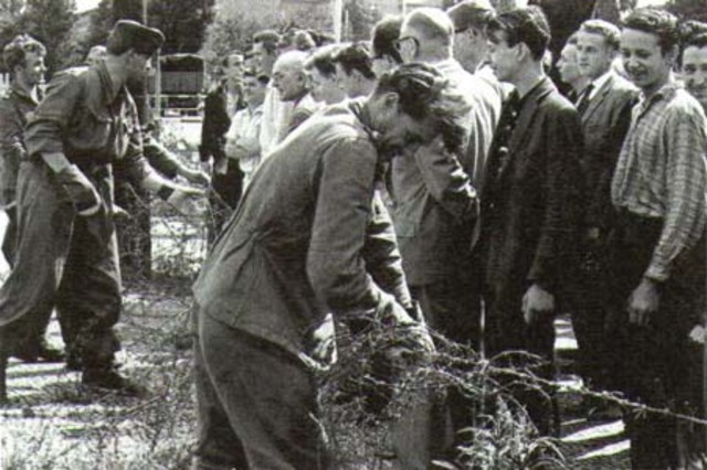 Comienzan construcción del muro