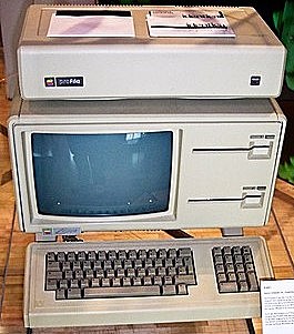 Apple's First Personal Computer - Lisa