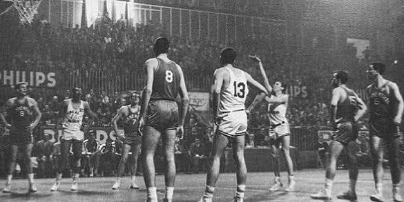 Primer partido profesional