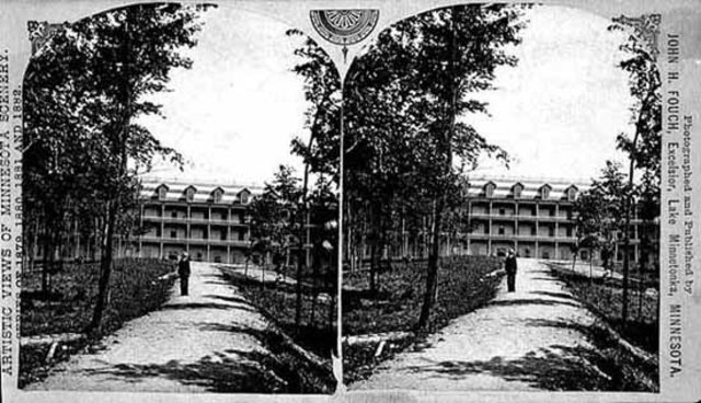 First resort opens along Lake Minnetonka