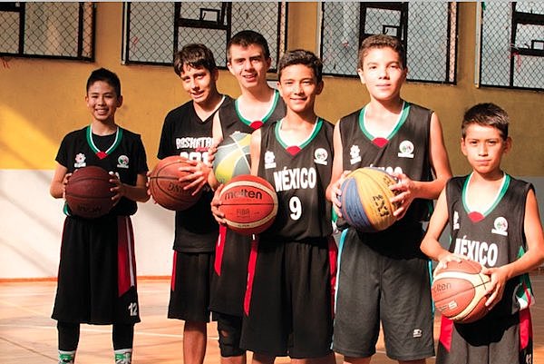 El básquet se hundía  cada vez mas