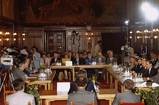 Az Ellenzéki Kerekasztal