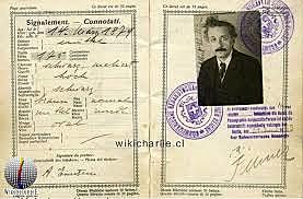 Se nacionalizó como estadounidense.