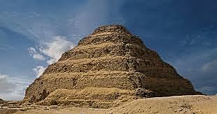 Piramide escalonada 2600 a.C
