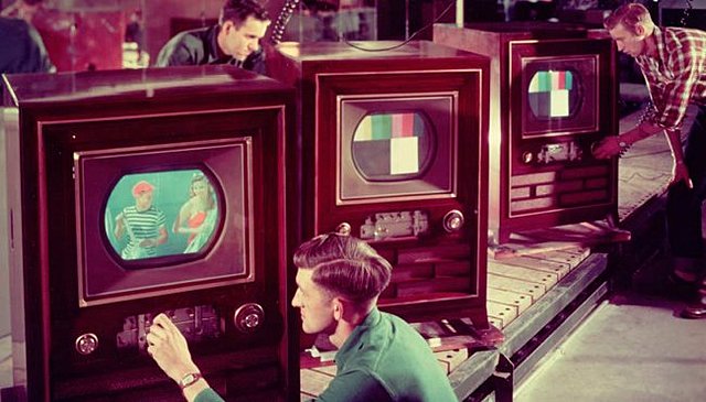 Aparece la televisión a color en EE.UU