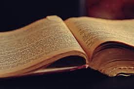 Uzraksta un anonīmi izdod grāmatu "Antimachiavel, ou Examen du Prince de Machiavel" (būdams pārliecināts humānists viņš grāmatā izsmej tradicionālo monarhu dzīvesveidu)