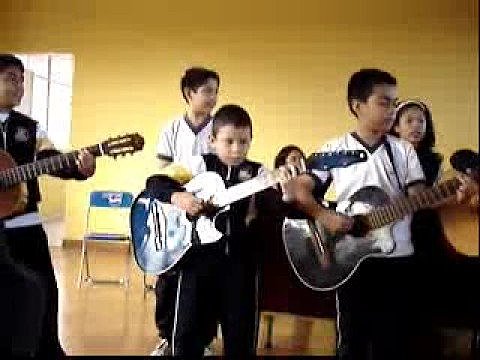 Me metí a la rondalla escolar