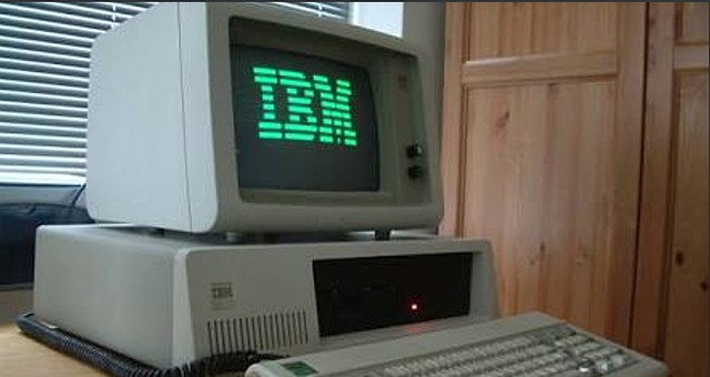 Primer ordenador completo personal IBM