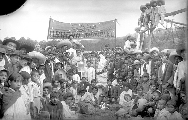 Suprimíos los batallones rojos y la casa del obrero