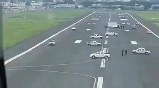 Cierre de pista de aeropuerto en Guayaquil