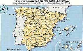 Javier de Burgos estableció la organización territorial del país