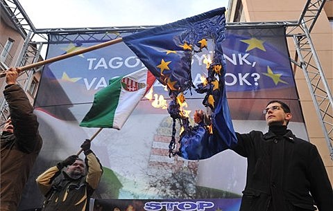 EU-ellenes demonstráció