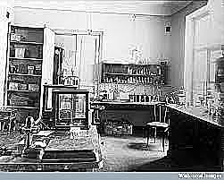 Comienzo de su propio laboratorio