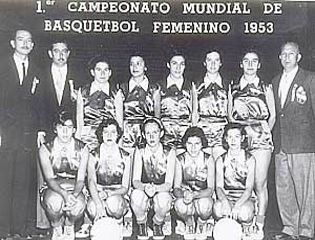 Creación del primer equipo femenino mexicano