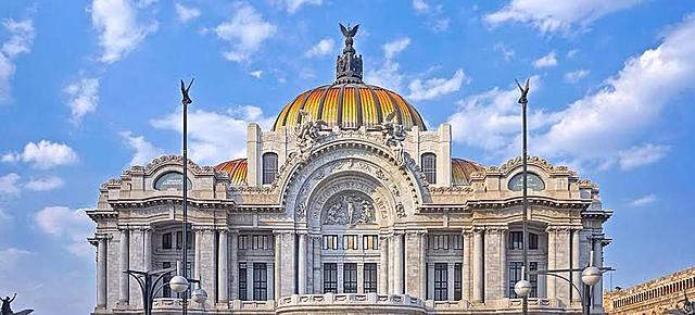 Construcción de las bellas artes