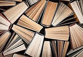 Libros blanco y rosado