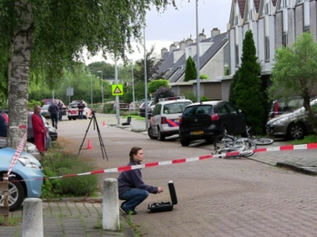 Uithoorn: Politie schiet inbreker in been