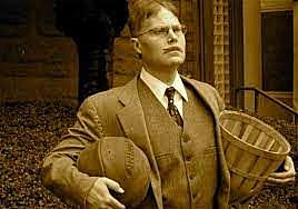 James Naismith, un profesor canadiense de educación física, inventa el baloncesto.