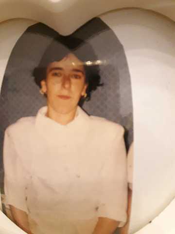 Nire amonaren alaba, Laura +Nire izeba