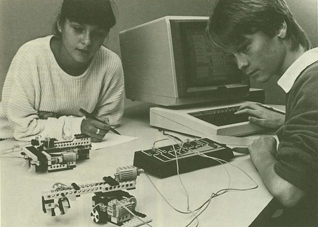 Programmable LEGO Models Created by Papert and Ressnick
