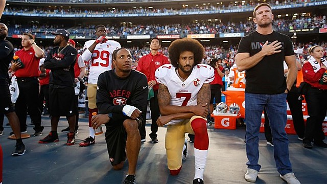 Colin Kaepernick Kneels