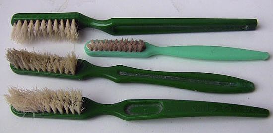 Зубная щетка