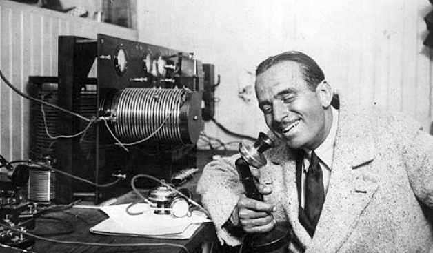 COMIENZA LA RADIOFUSIÓN EN ESTADOS UNIDOS