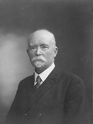 Francia -  Benjamin Bourdon establece en Rennes un Laboratorio de psicología experimental